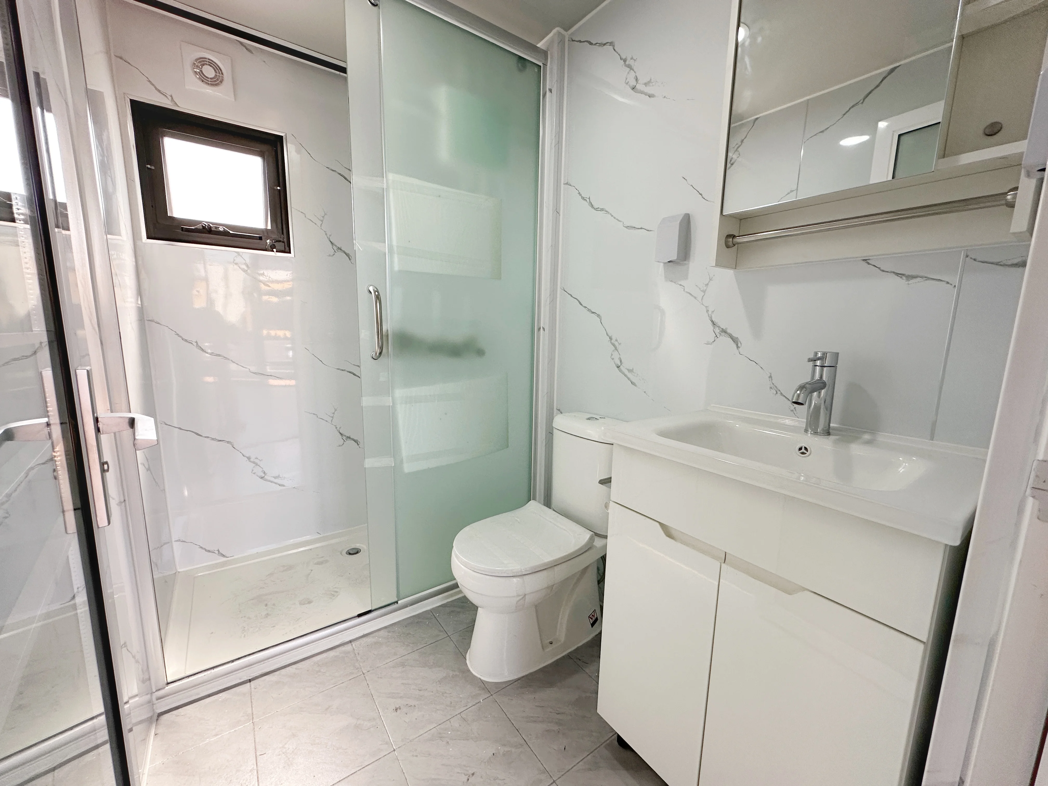 20250909 205041577 IOS